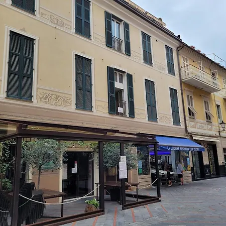 公寓 Centro Storico Con Ascensore Posto Auto Wifi 洛阿诺