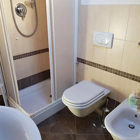 Apartament Centro Storico Con Ascensore Posto Auto Wifi Loano