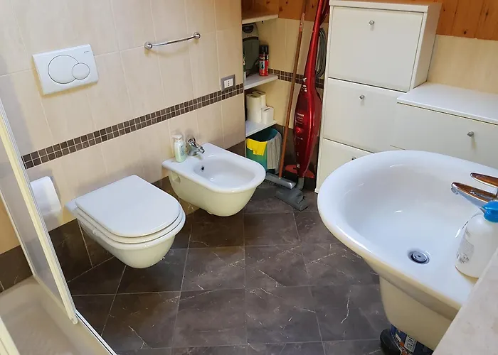 Centro Storico Con Ascensore Posto Auto Wifi Loano